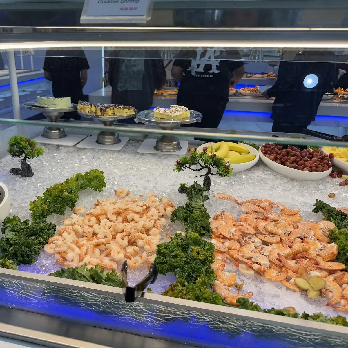 Snow Crab and Boiled Shrimp