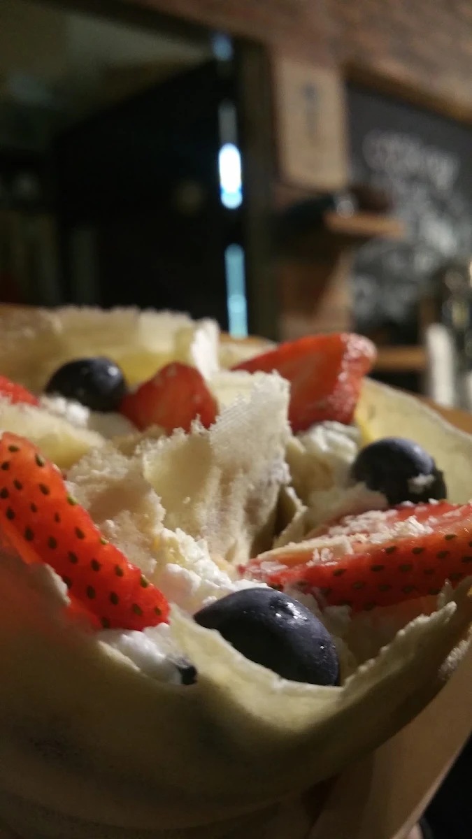 Nutella Crepe Strawberry