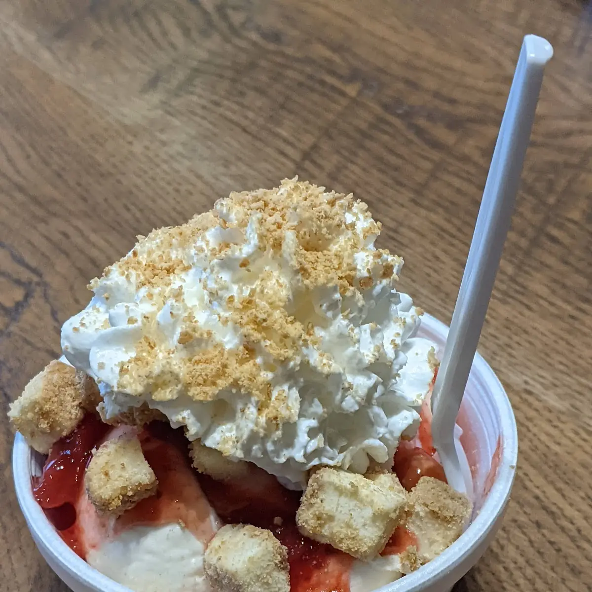 Strawberry Cheesecake Classic Sundae