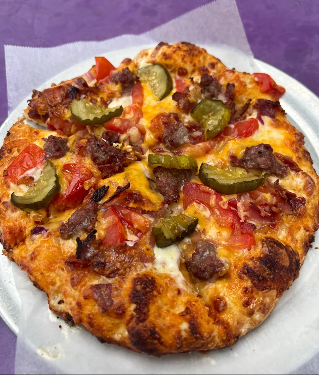 Bacon Cheeseburger Pizza