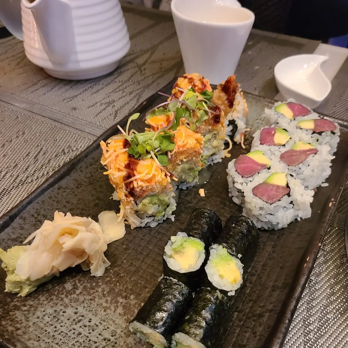 Avocado Spicy Salmon Dream Roll