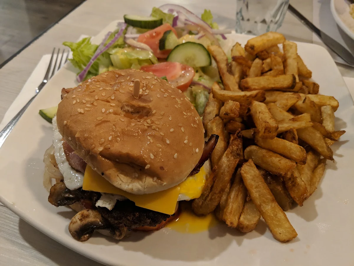 Hamburger Steak Tout Garni All Dressed Steak Hamburger
