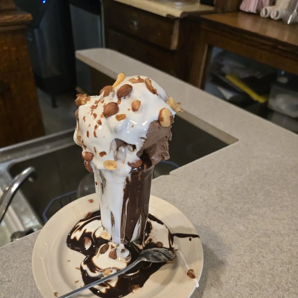 Mini Tin Roof Sundae