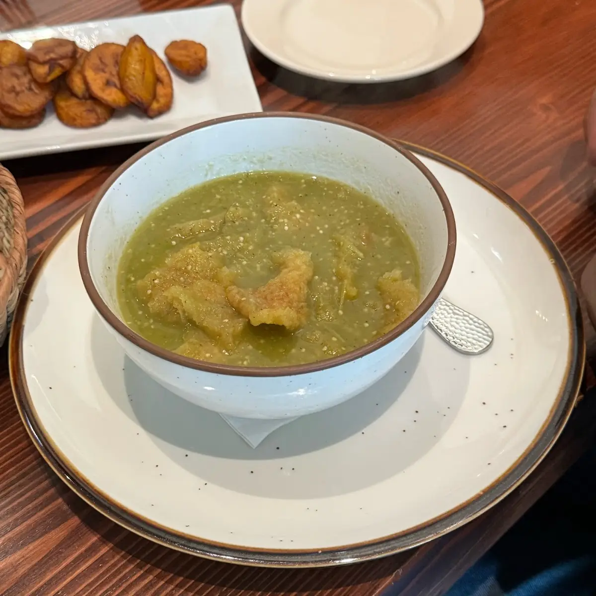 Chicharron Con Salsa Verde