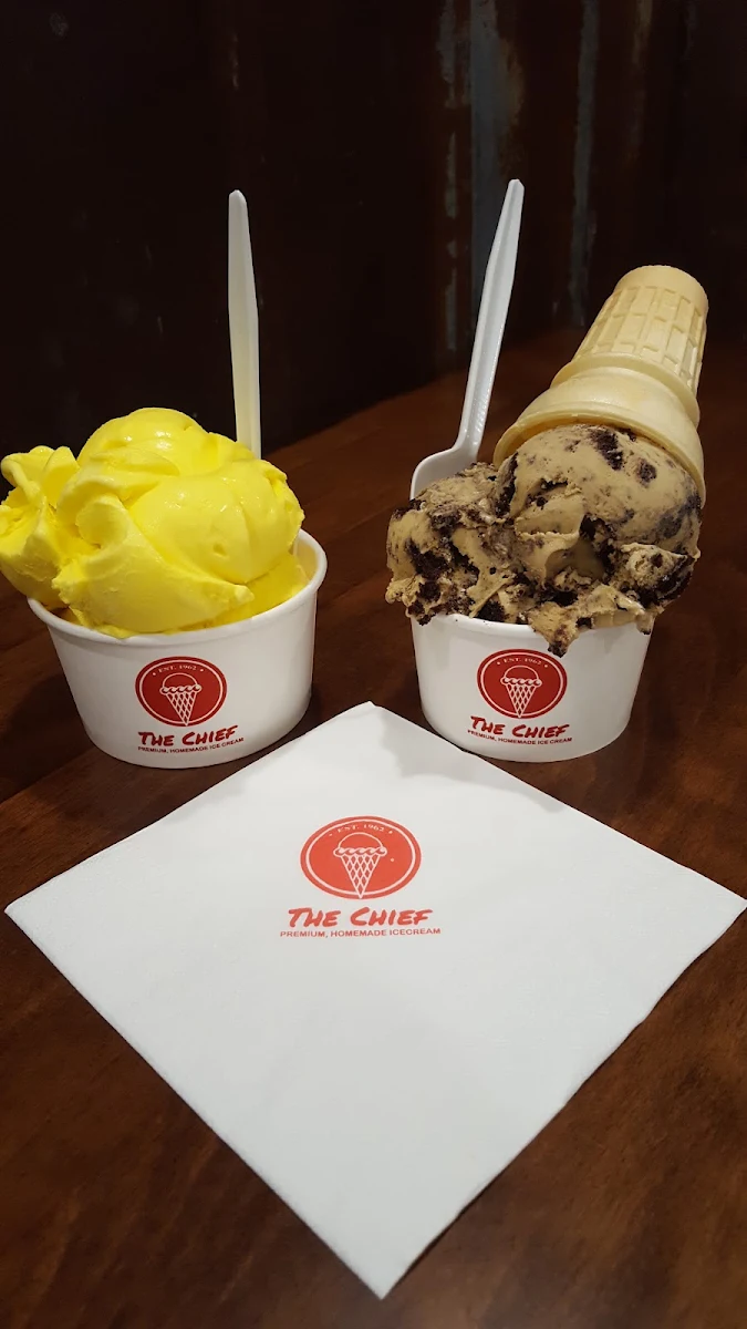 Lemon and Peanut Butter Oreo