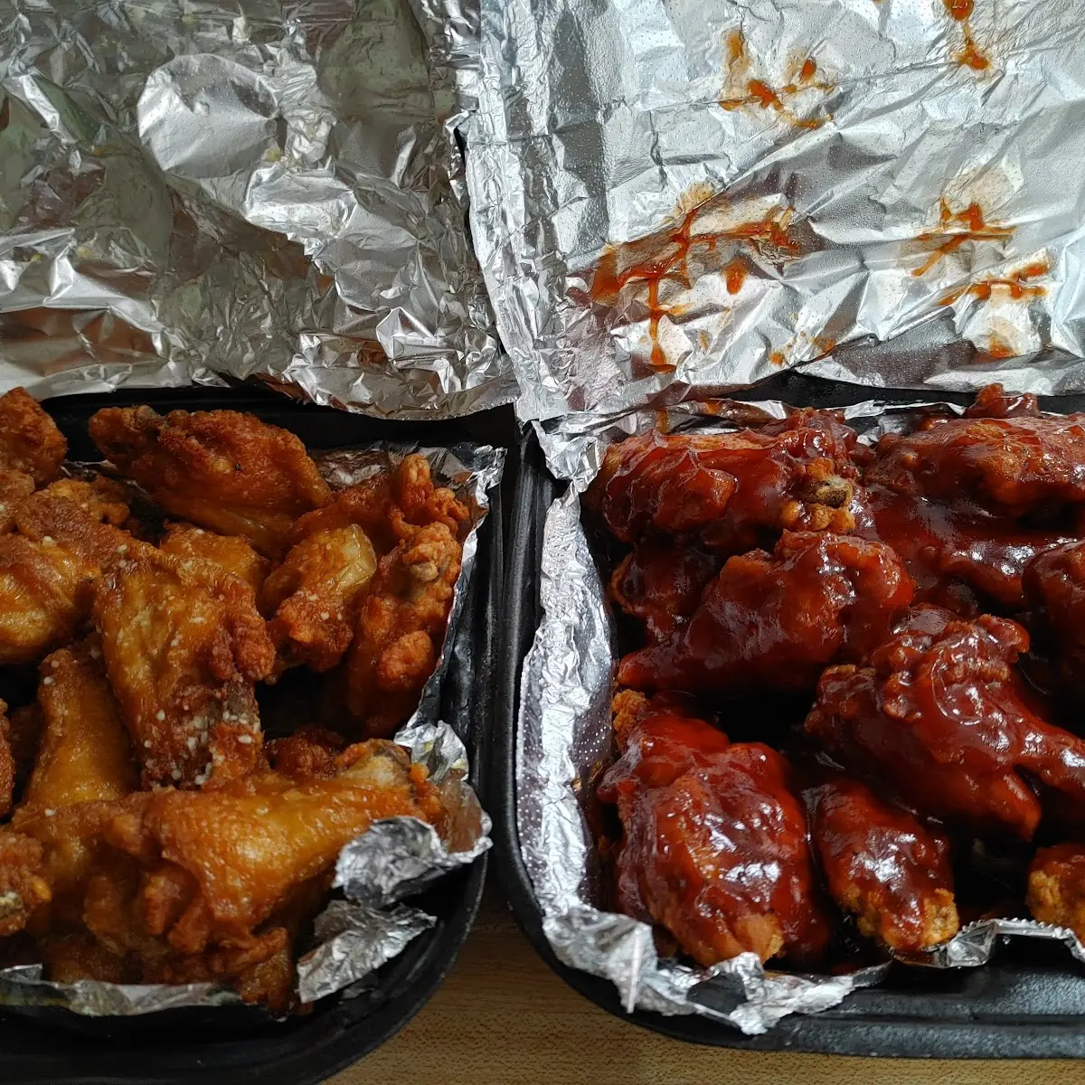 Garlic Parmesan & BBQ Wings