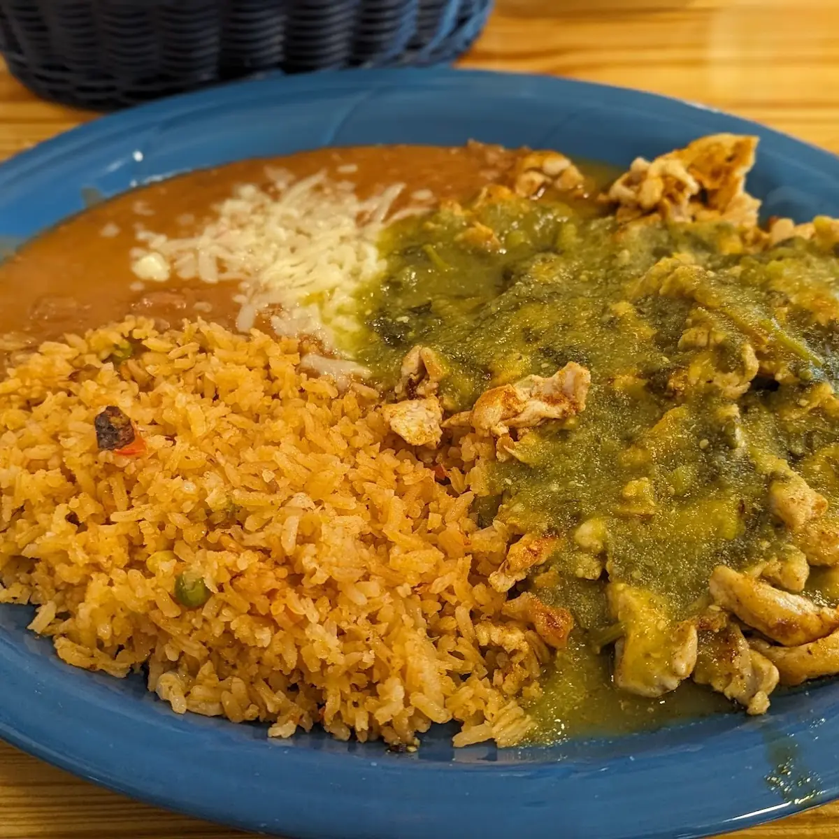 Pollo En Chile Verde