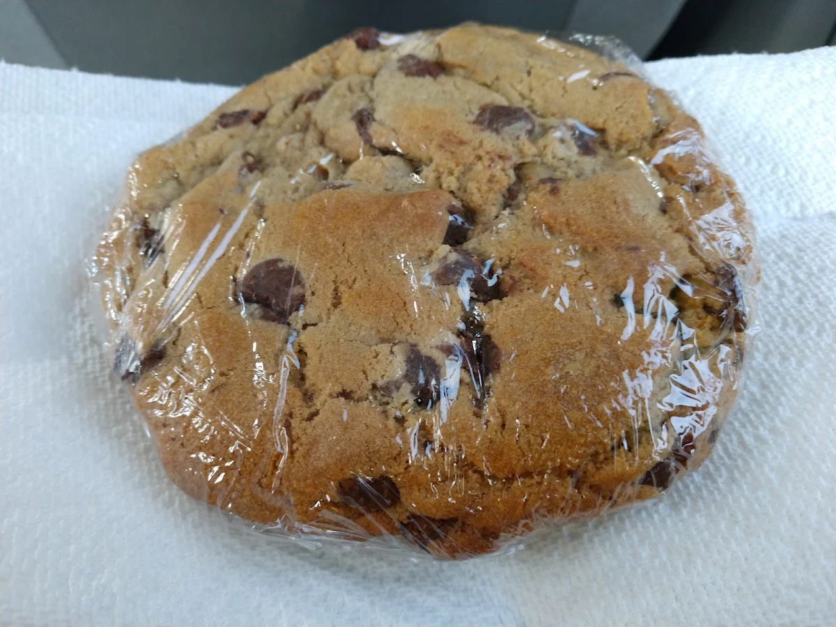 Chocolate Chip Cookie