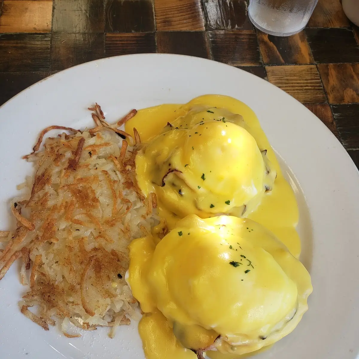 Eggs Benedict and Hash Browns