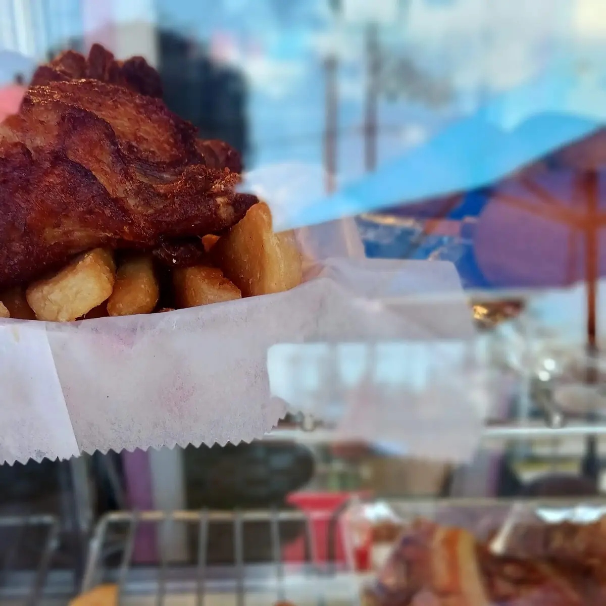 Pollo Frito Con Papas Fritas