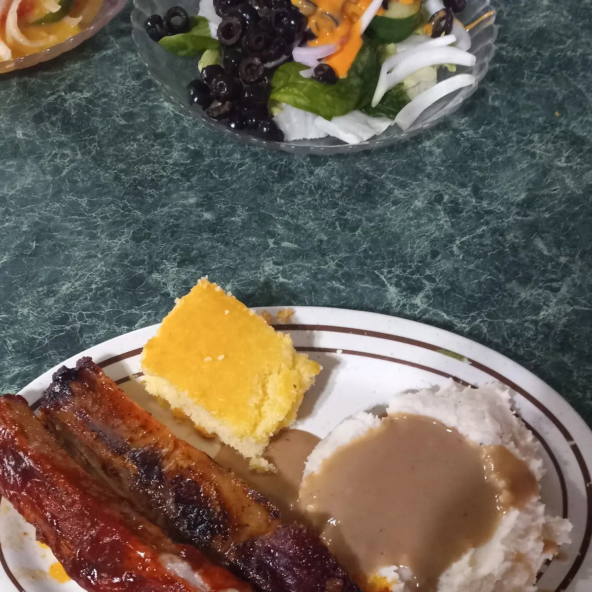 BBQ Ribs and Mashed Potatoes