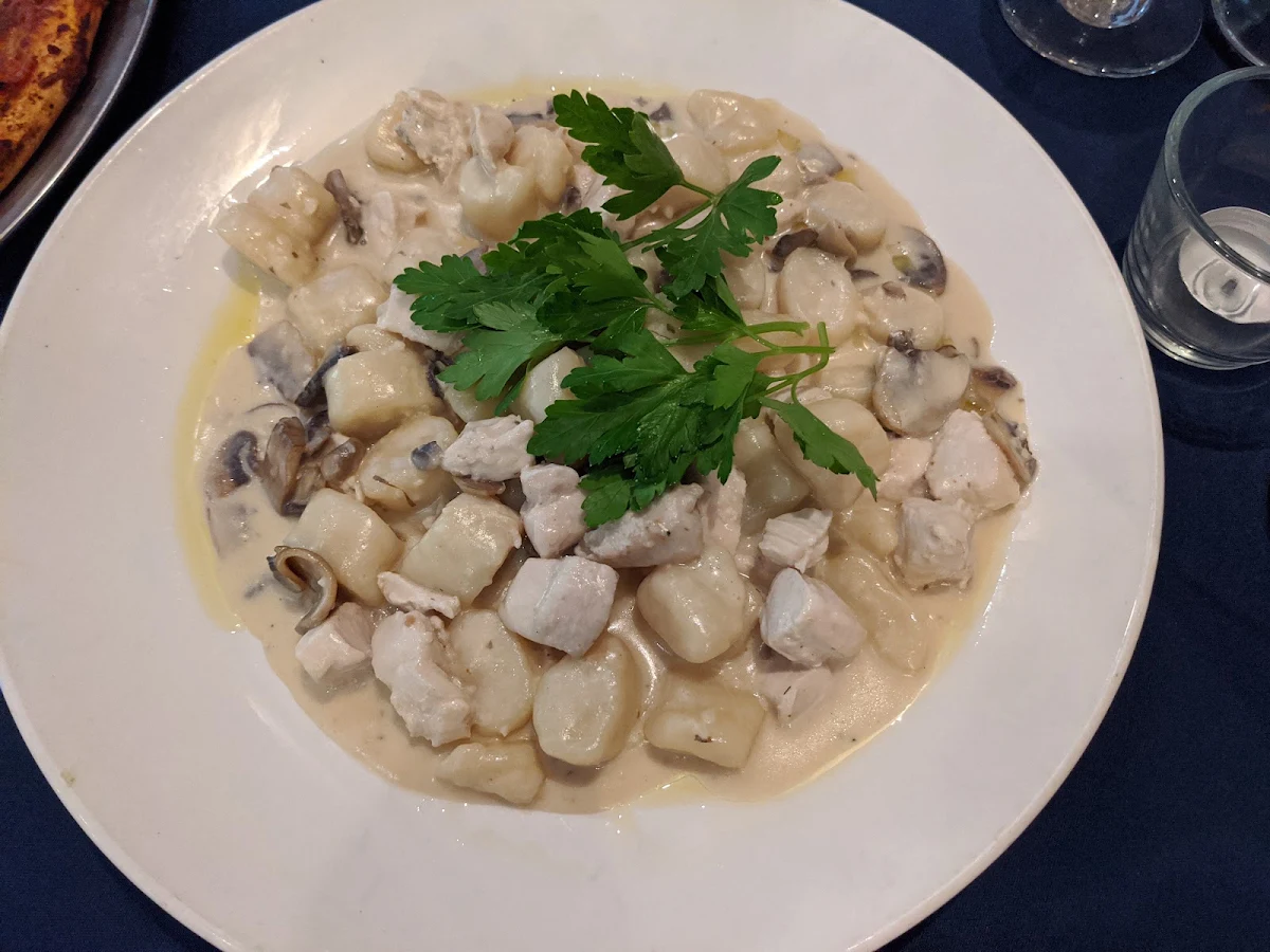 Gnocchi Gorgonzola, Tono on Borsari