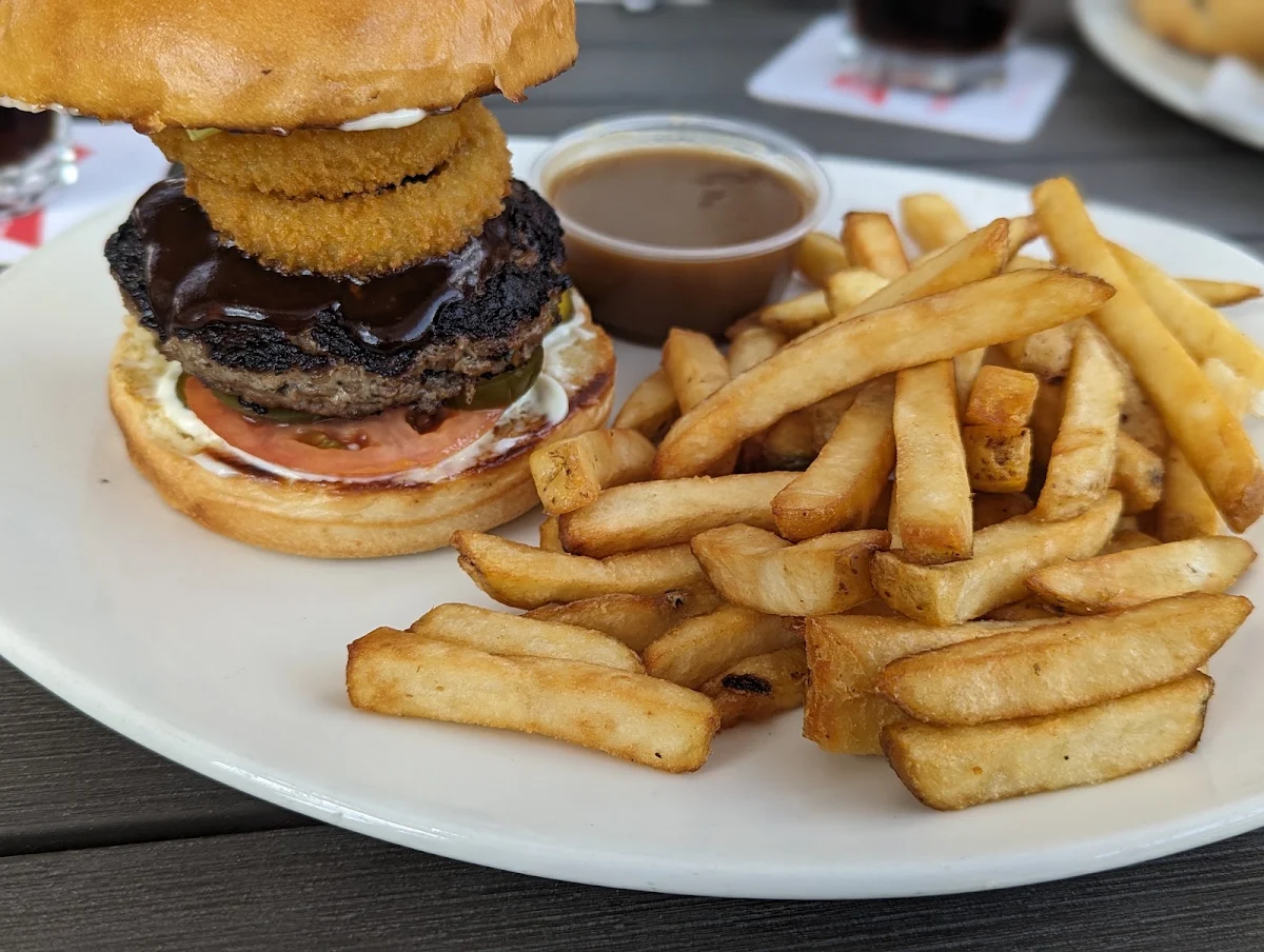 Wild Cat Burger, Oil Country Taphouse