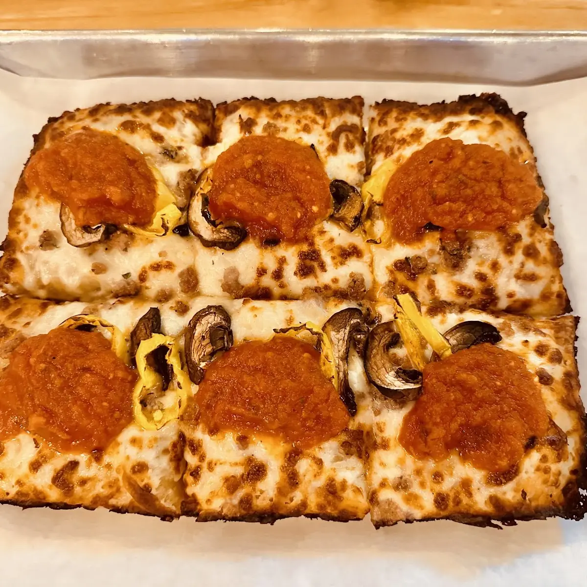 Pizza Deep Dish