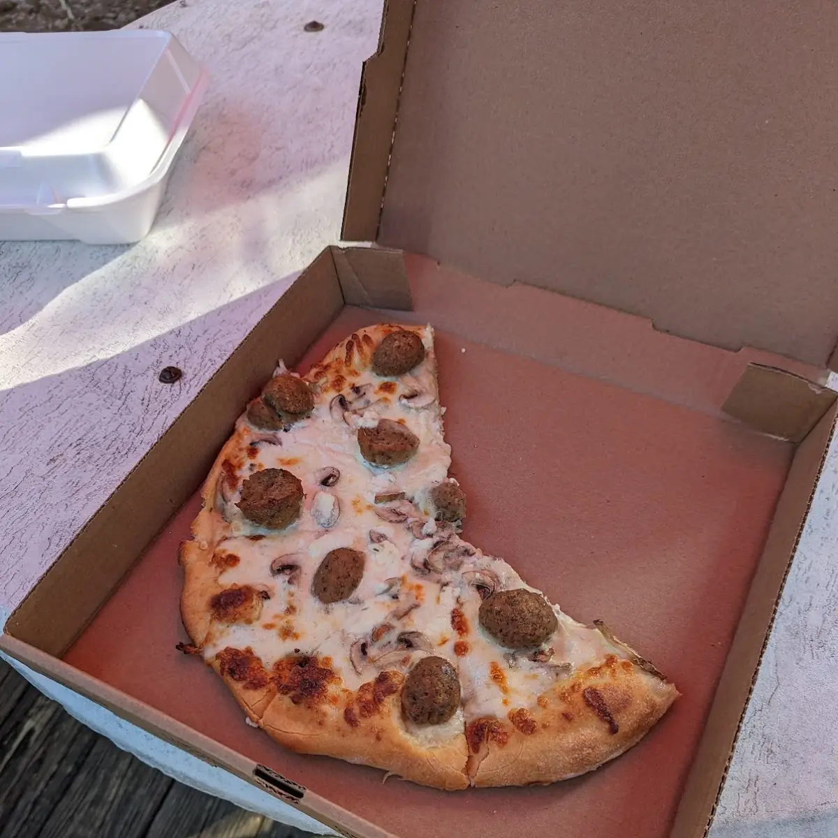 Alfredo Meatball Pizza