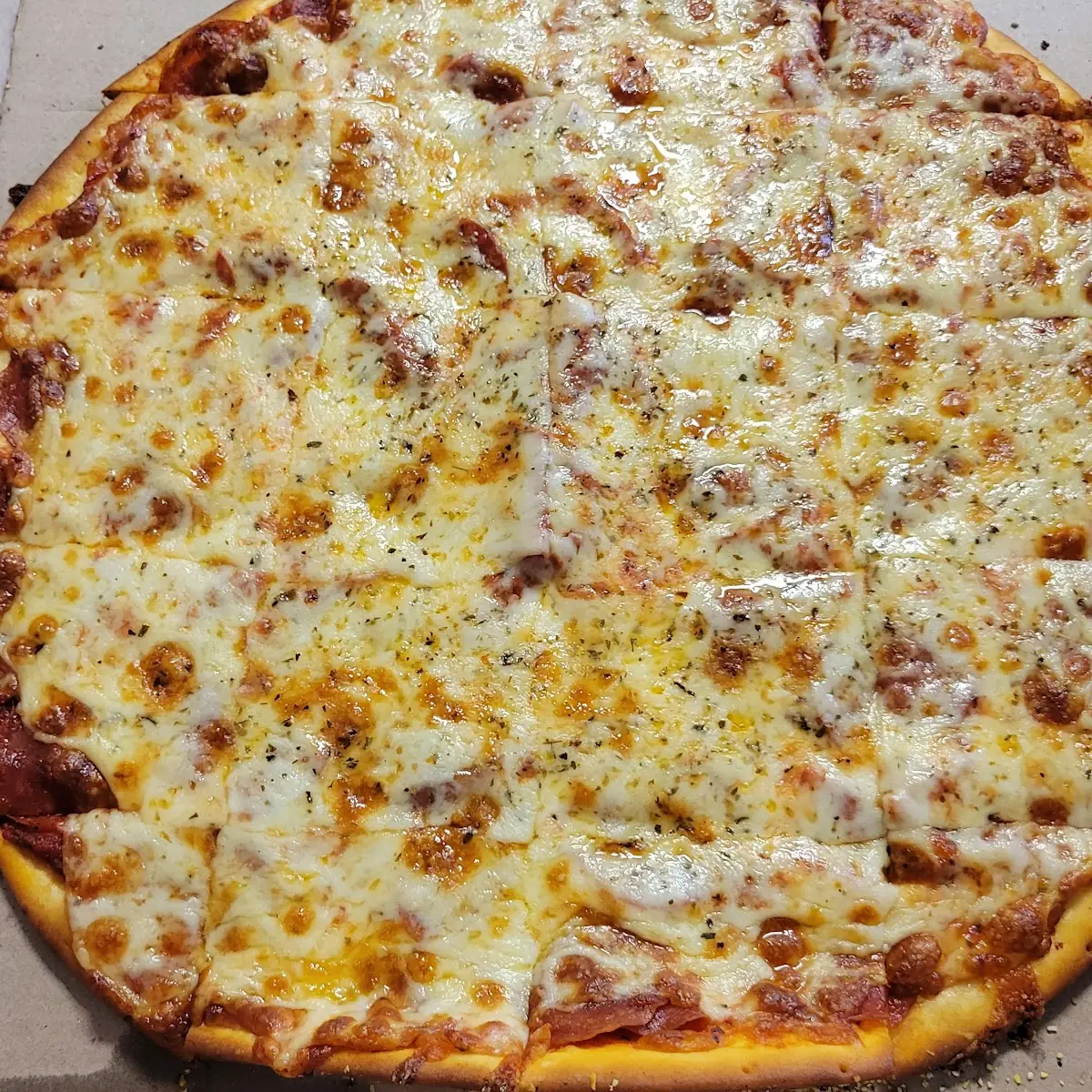 Thin Crust Pepperoni Pizza