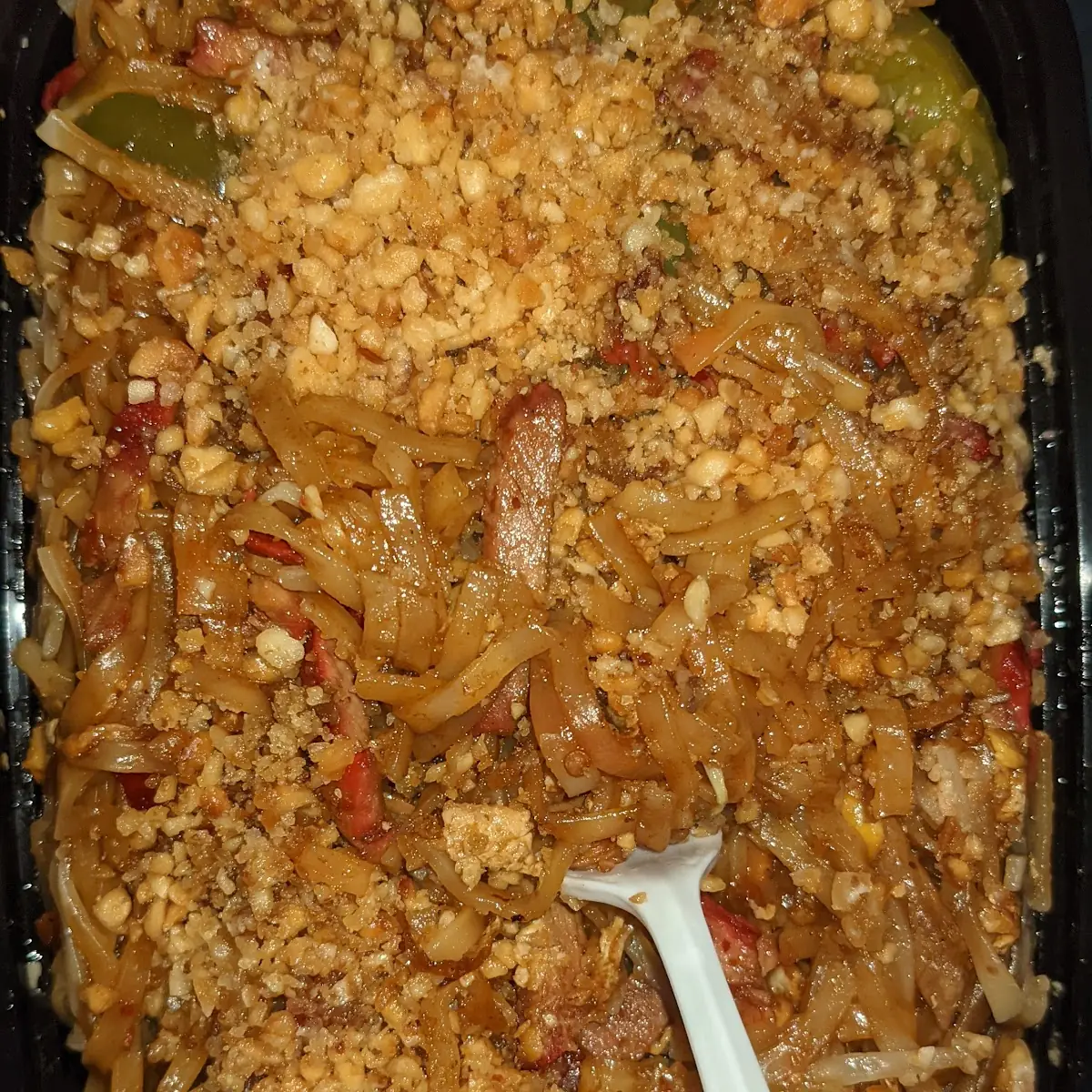 Roast Pork Pad Thai