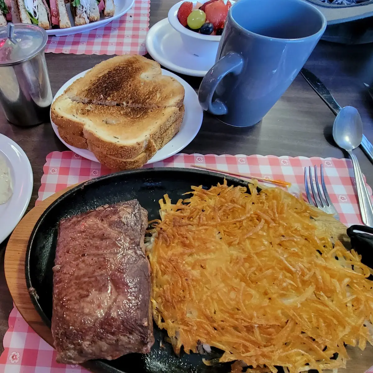Breakfast Steak & Eggs with Hash Browns