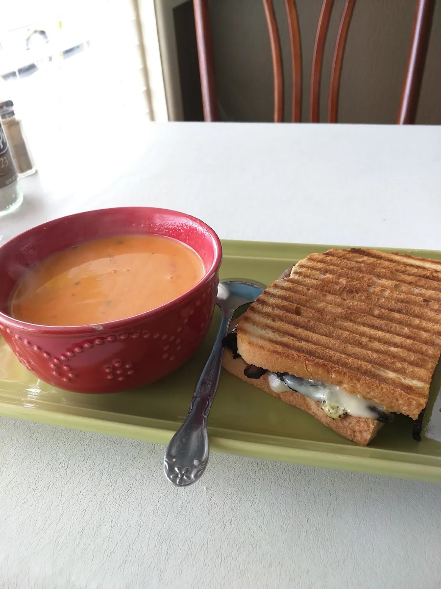 Tomato and Basil Soup