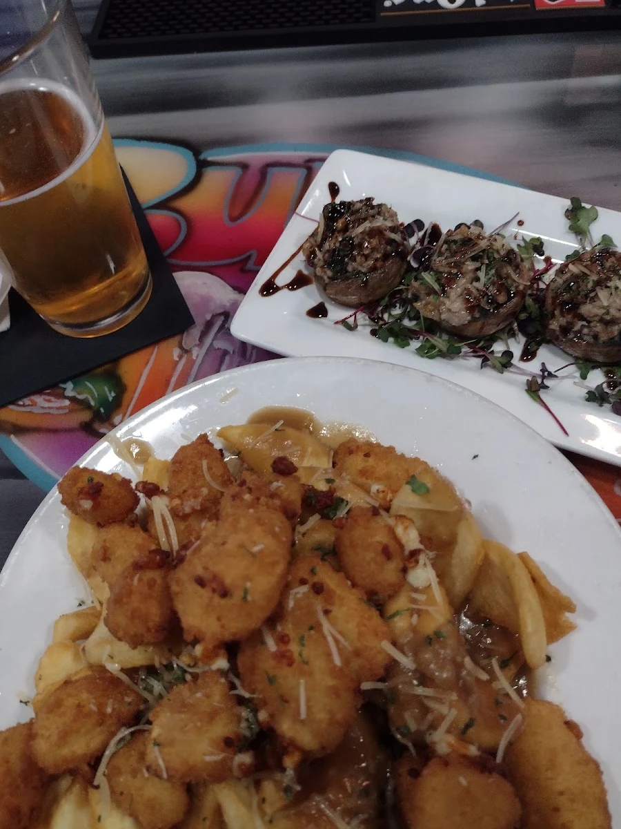 Cheese Curds with Brown Gravy