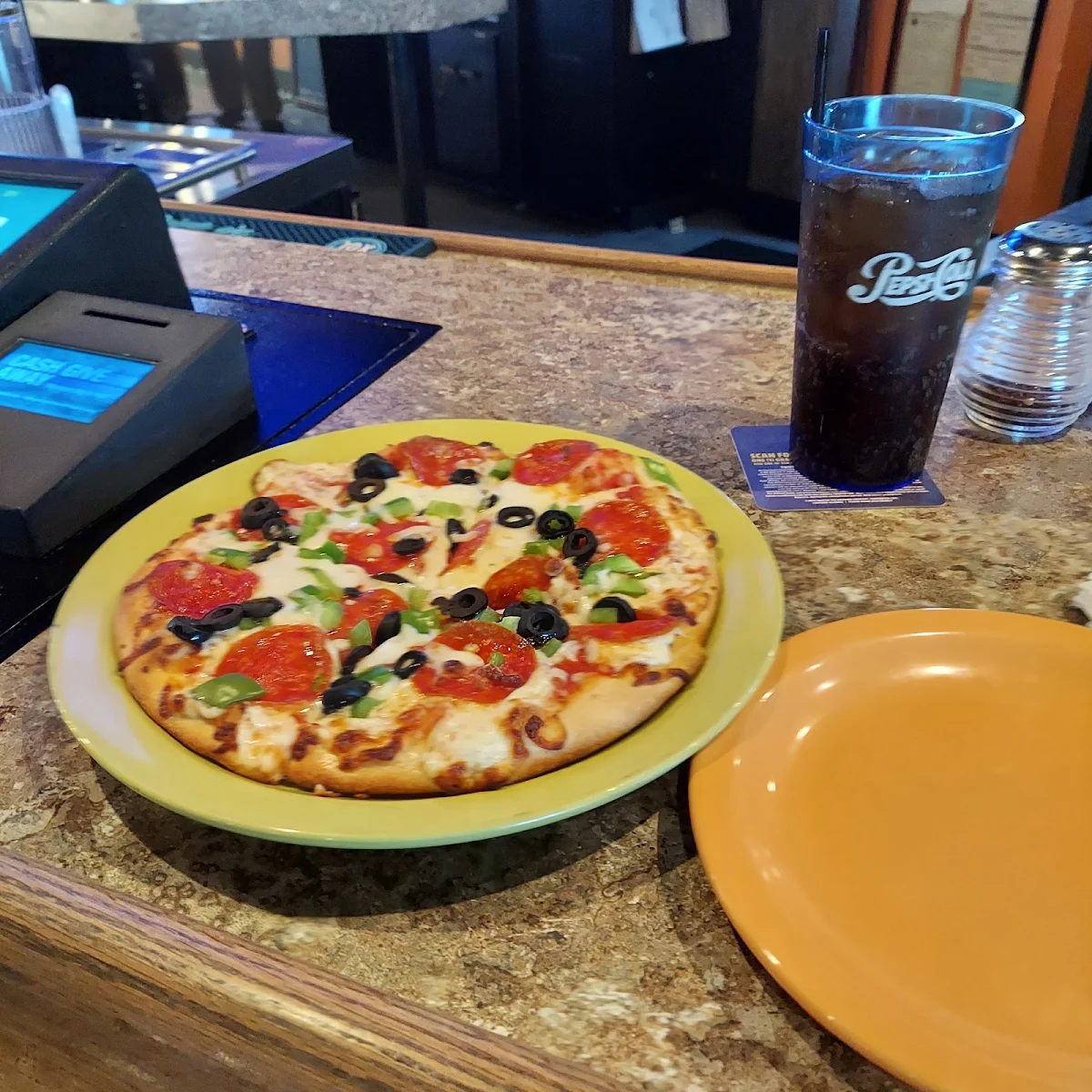 Pepperoni Black Olive Green Pepper Pizza