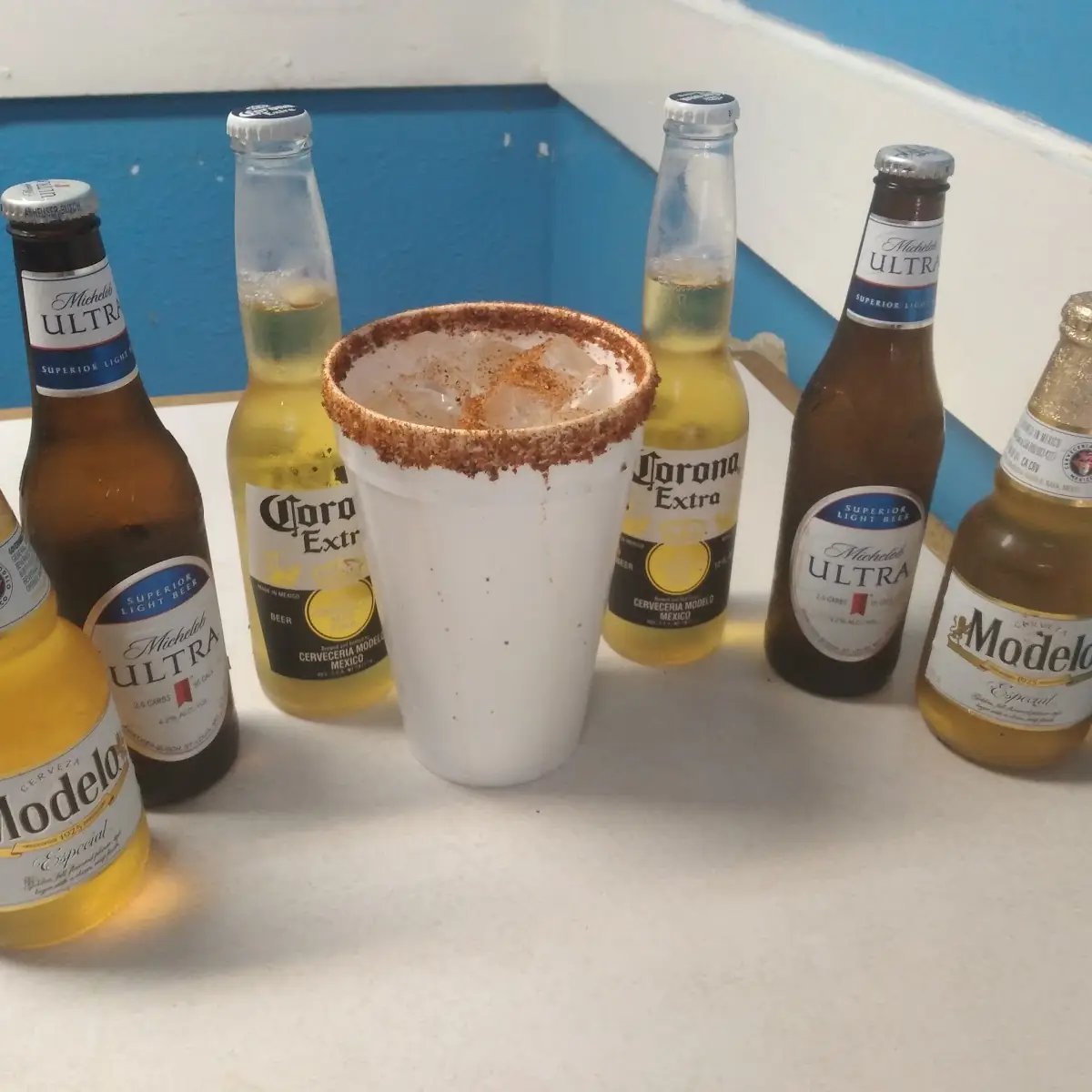 Modelo Corona Michelob Bud Light Bud Weiser