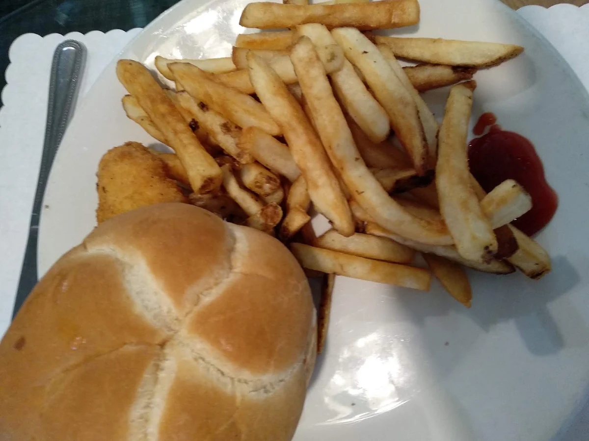 Highlights, Zachary's Restaurant