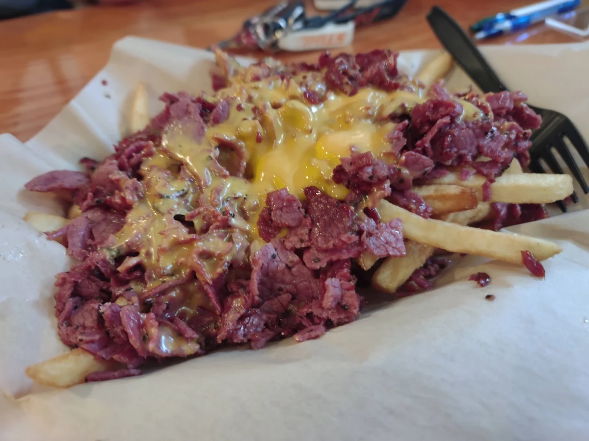 Pastrami Fries with Cheese