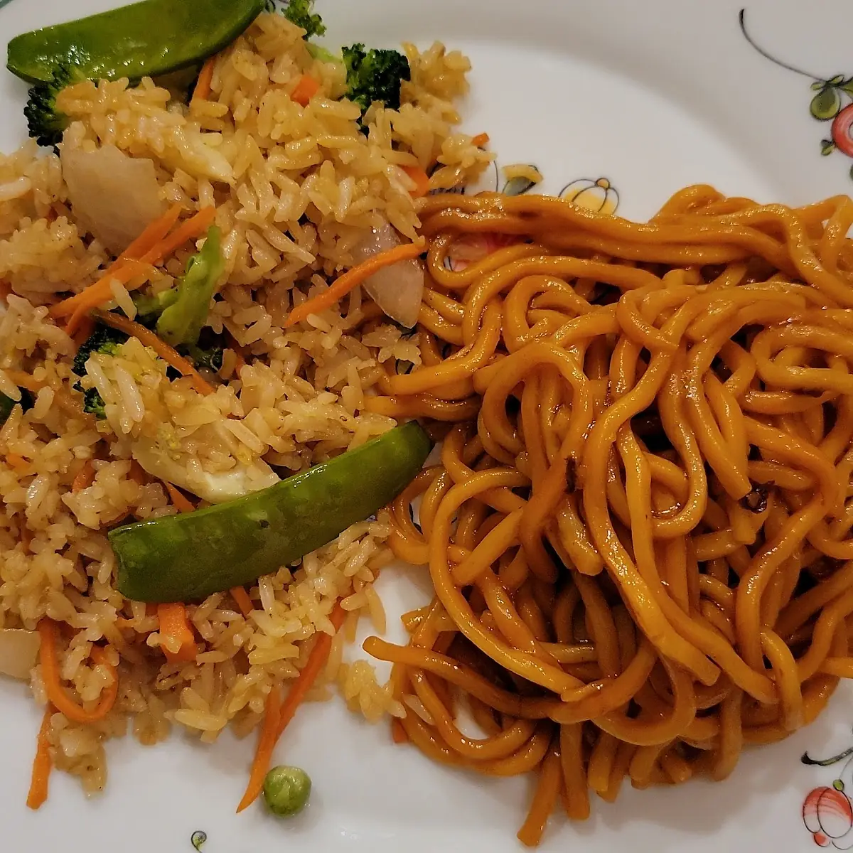 Vegetable Lo Mein Noodles