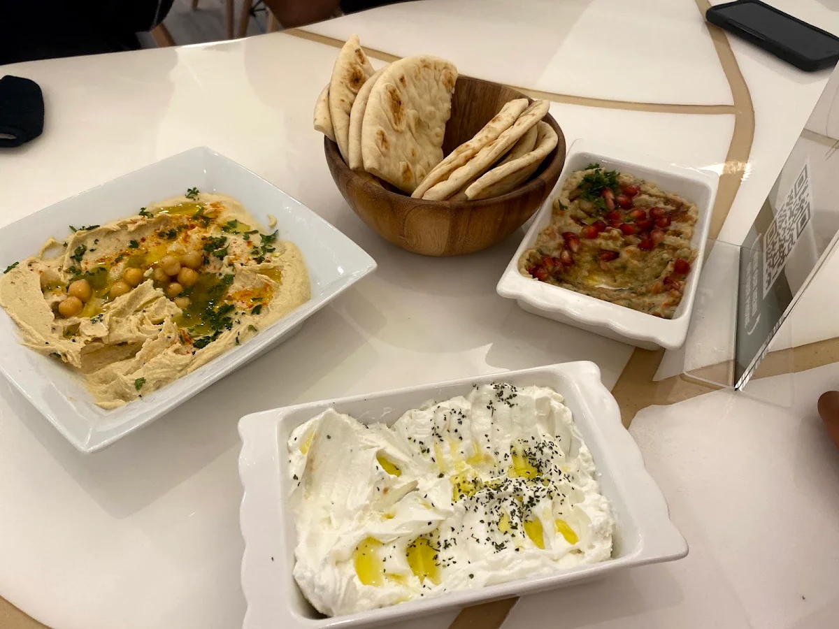 Hummus
