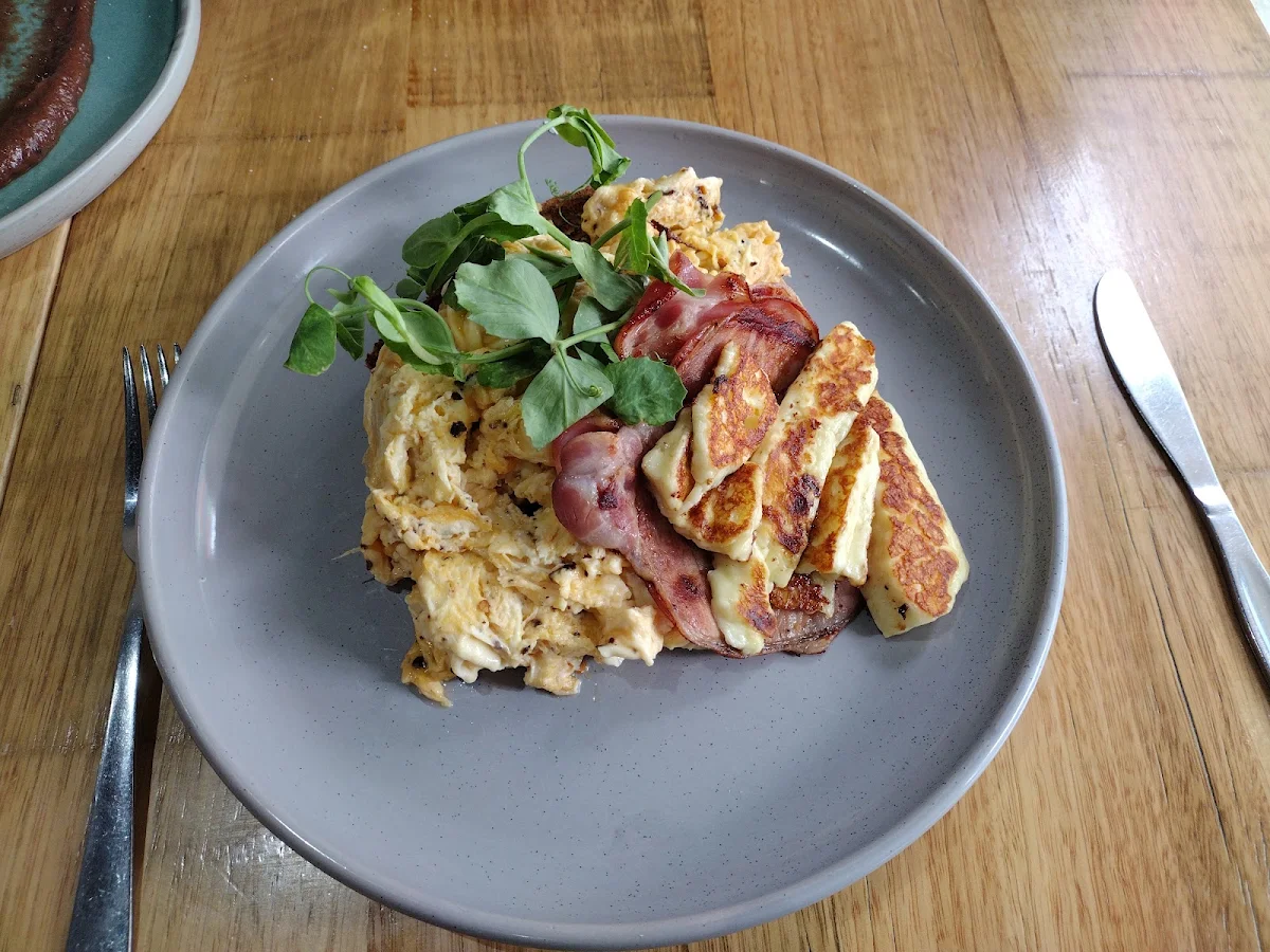 Big Little Brekky, The Green Olive