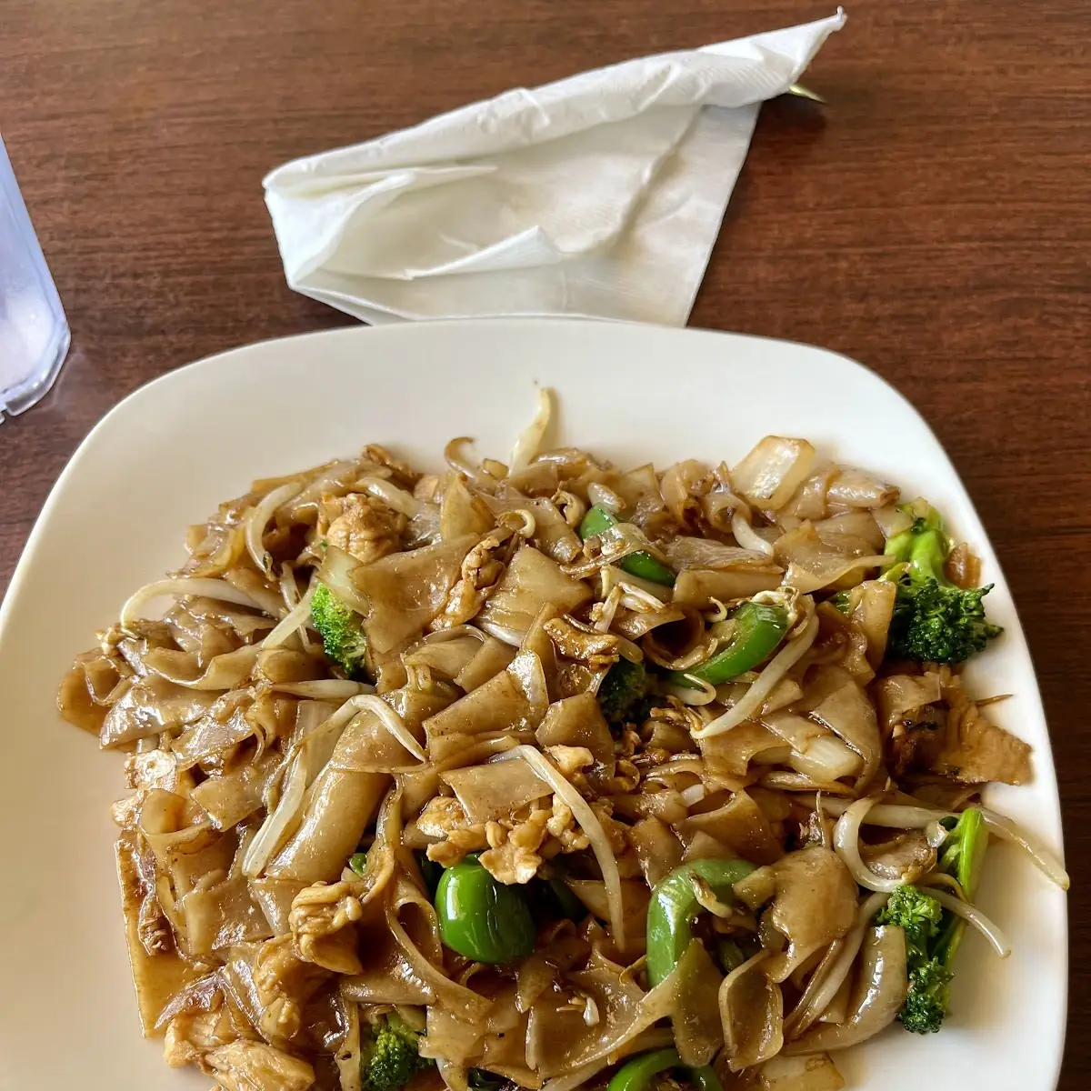 Chicken Pad Kee Mao