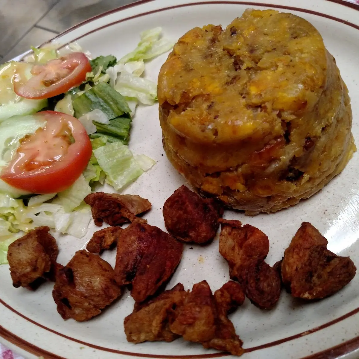 Mofongo Con Carne Frita