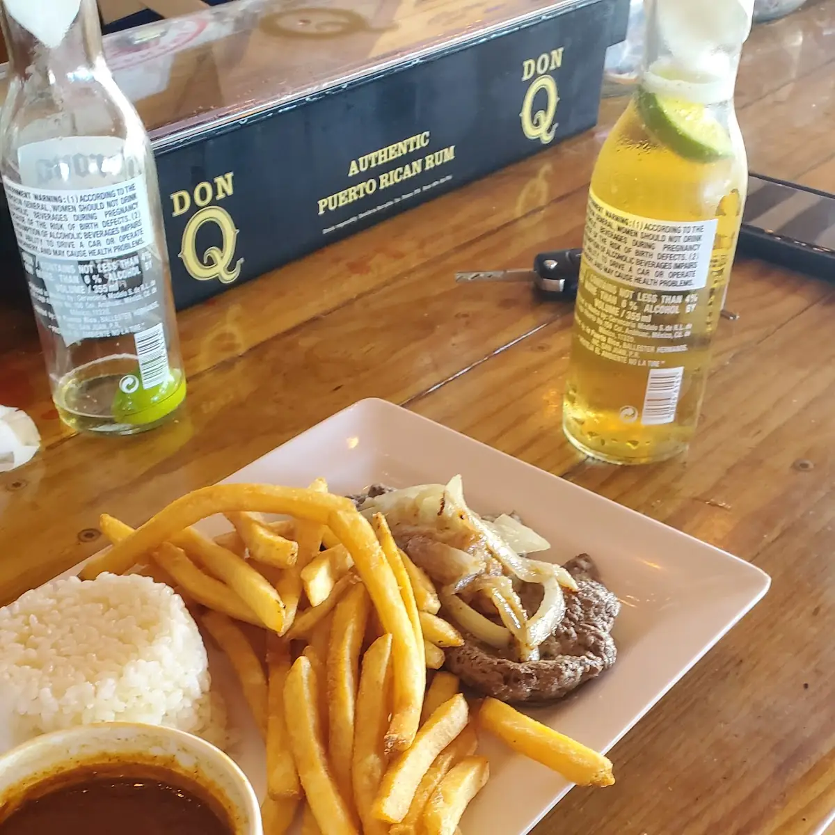 French Fries Con Bistec Encebollado