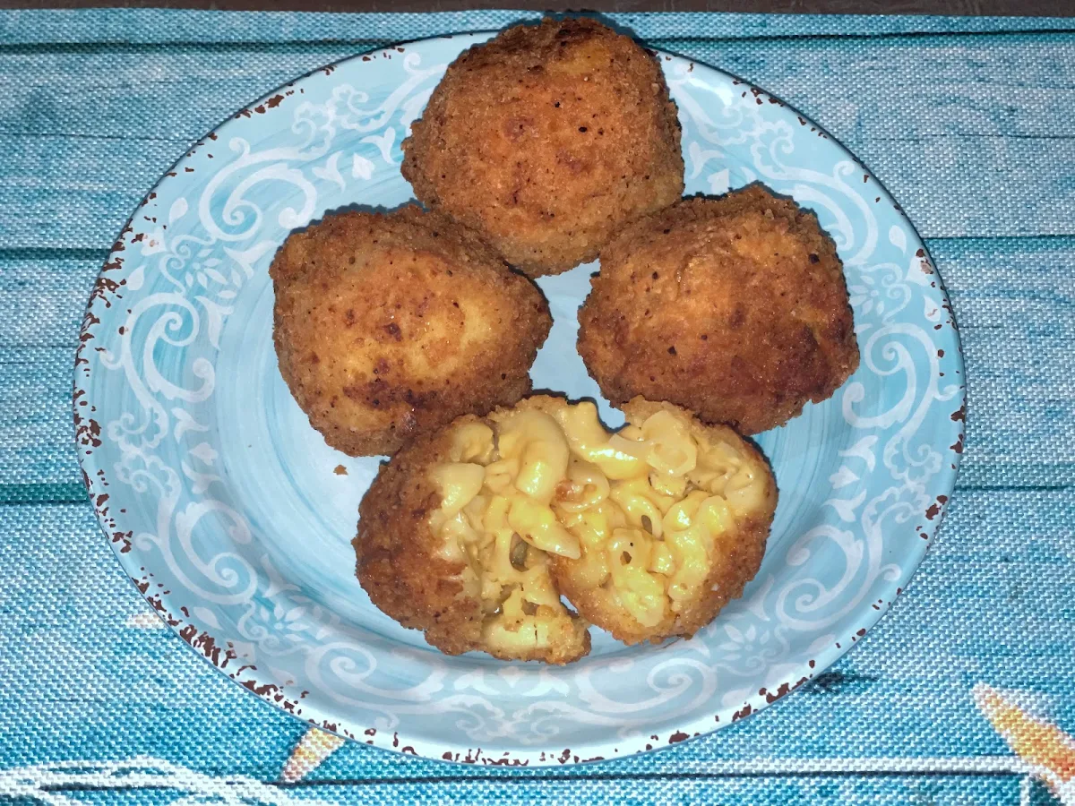 Mac Cheese Bites 4 Count