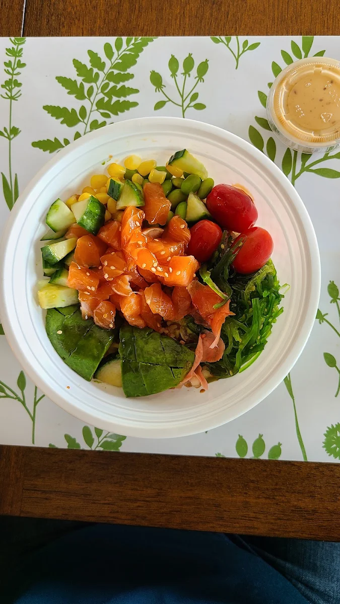 Premium fish avocado salad