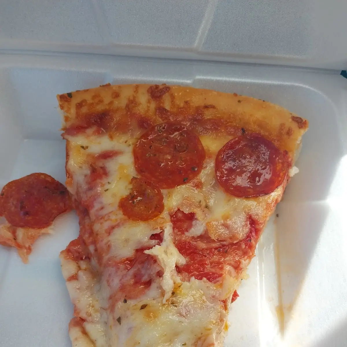 Thin Crust Pepperoni Pizza Pan-Tossed Sausage Pizza
