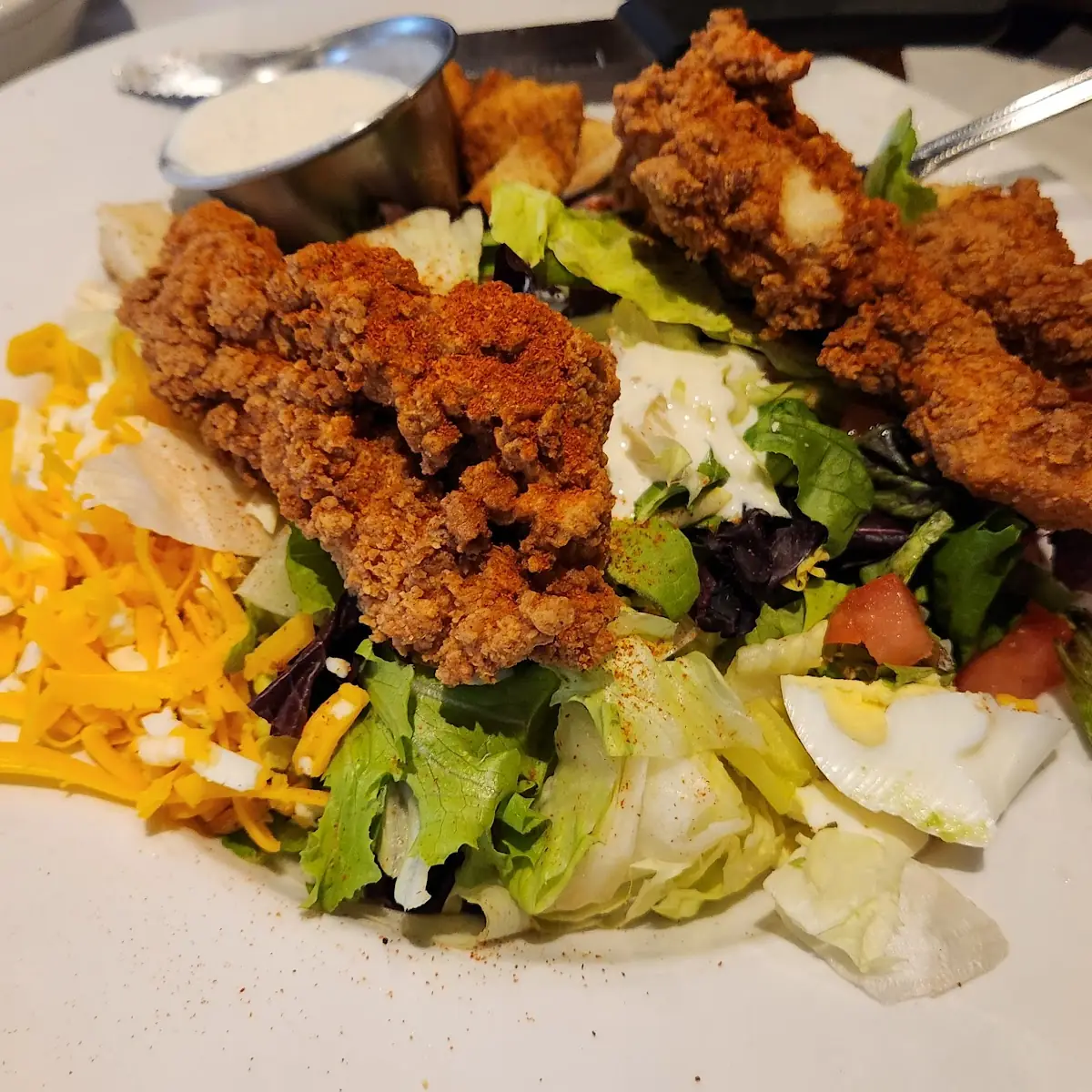 Salad with Spicy Chicken Strips