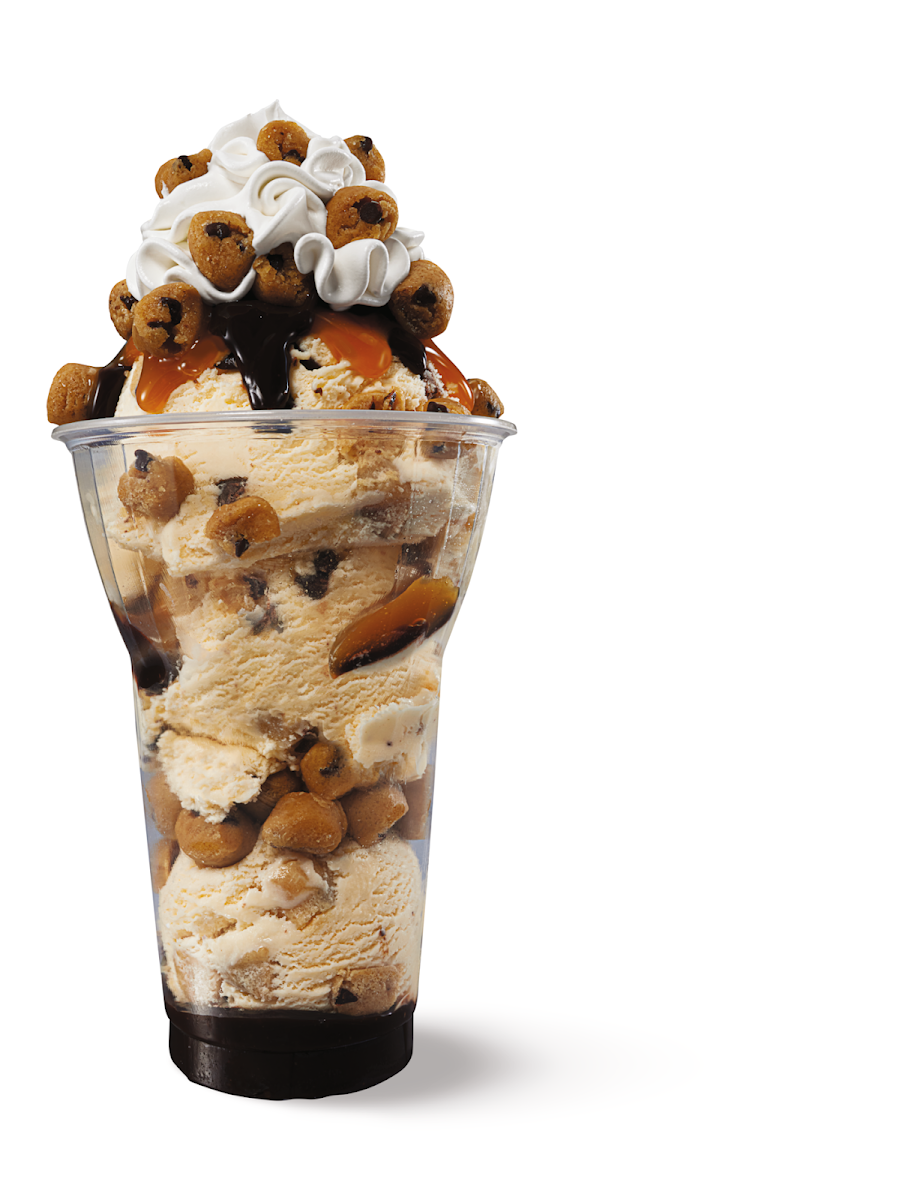 Reese's Peanut Butter Cup Layered Sundae