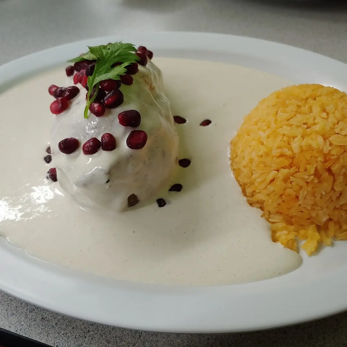 Chiles En Nogada