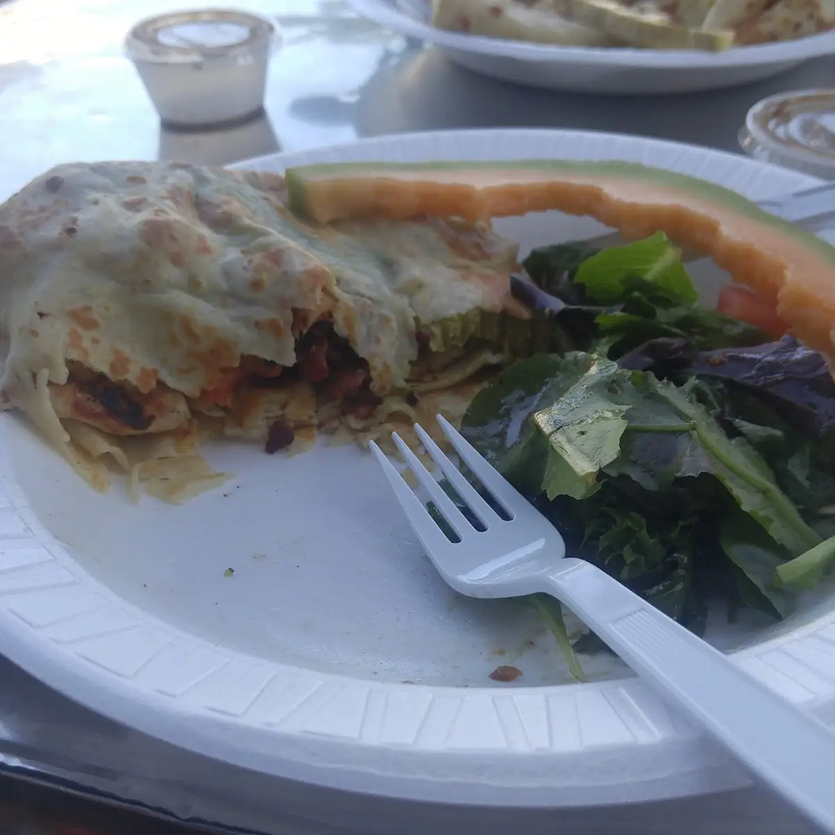 Stuffed Crepe w Cantalope