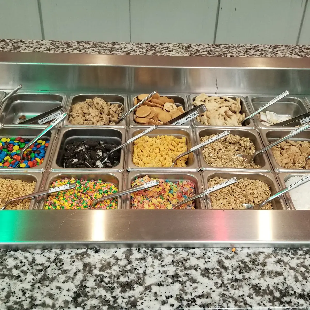 Frozen Yogurt Condiments