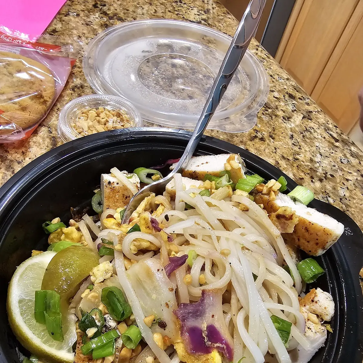 Pad Thai with Grill Chicken
