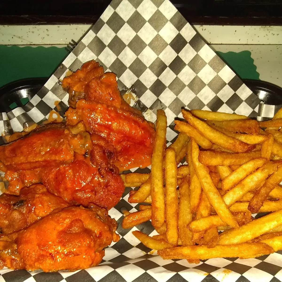 Mild Wings and Fries