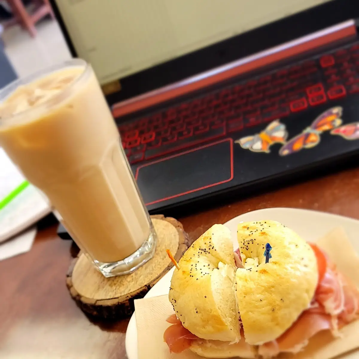 Iced Vanilla Latte and Bagel Sandwich