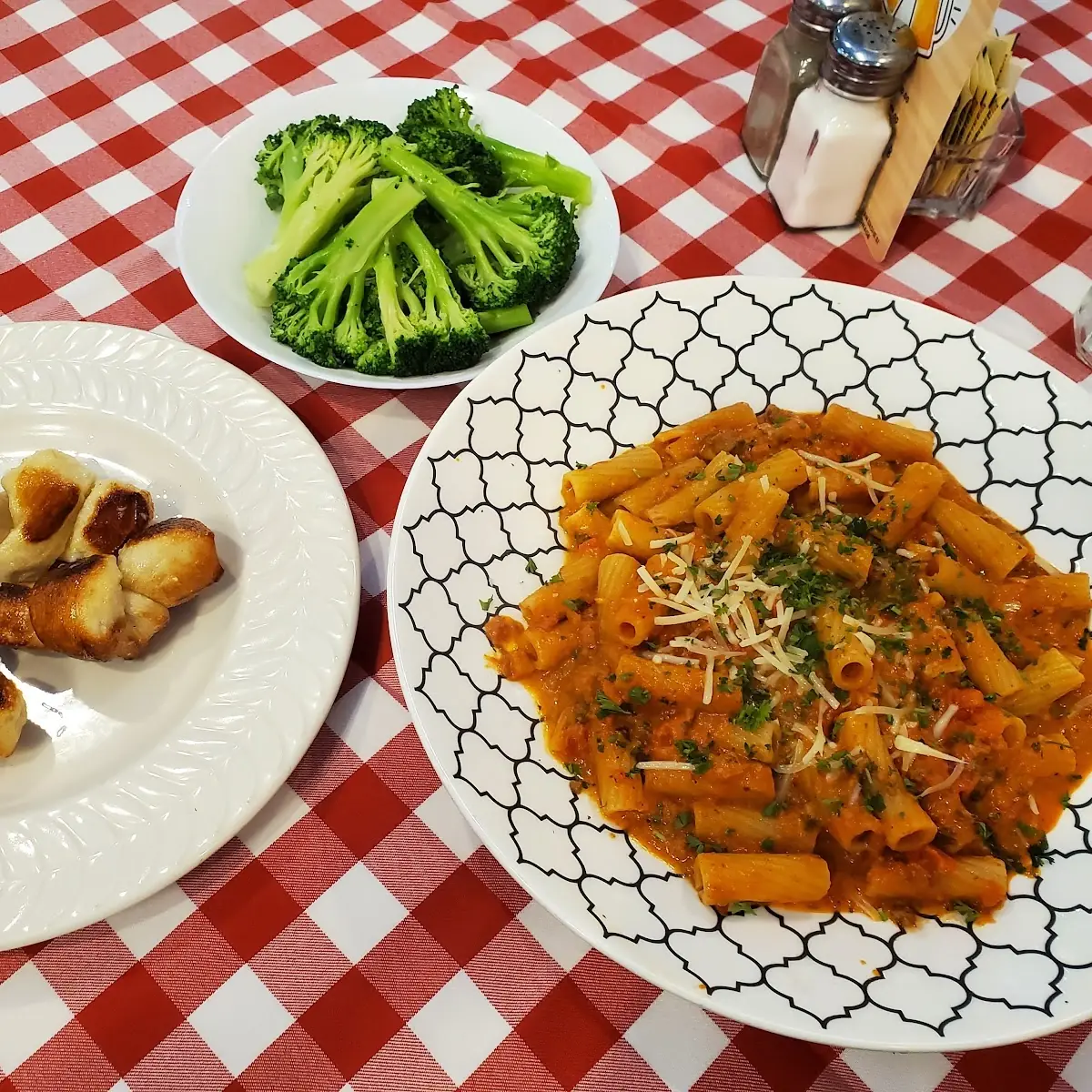 Rigatoni Bolognese