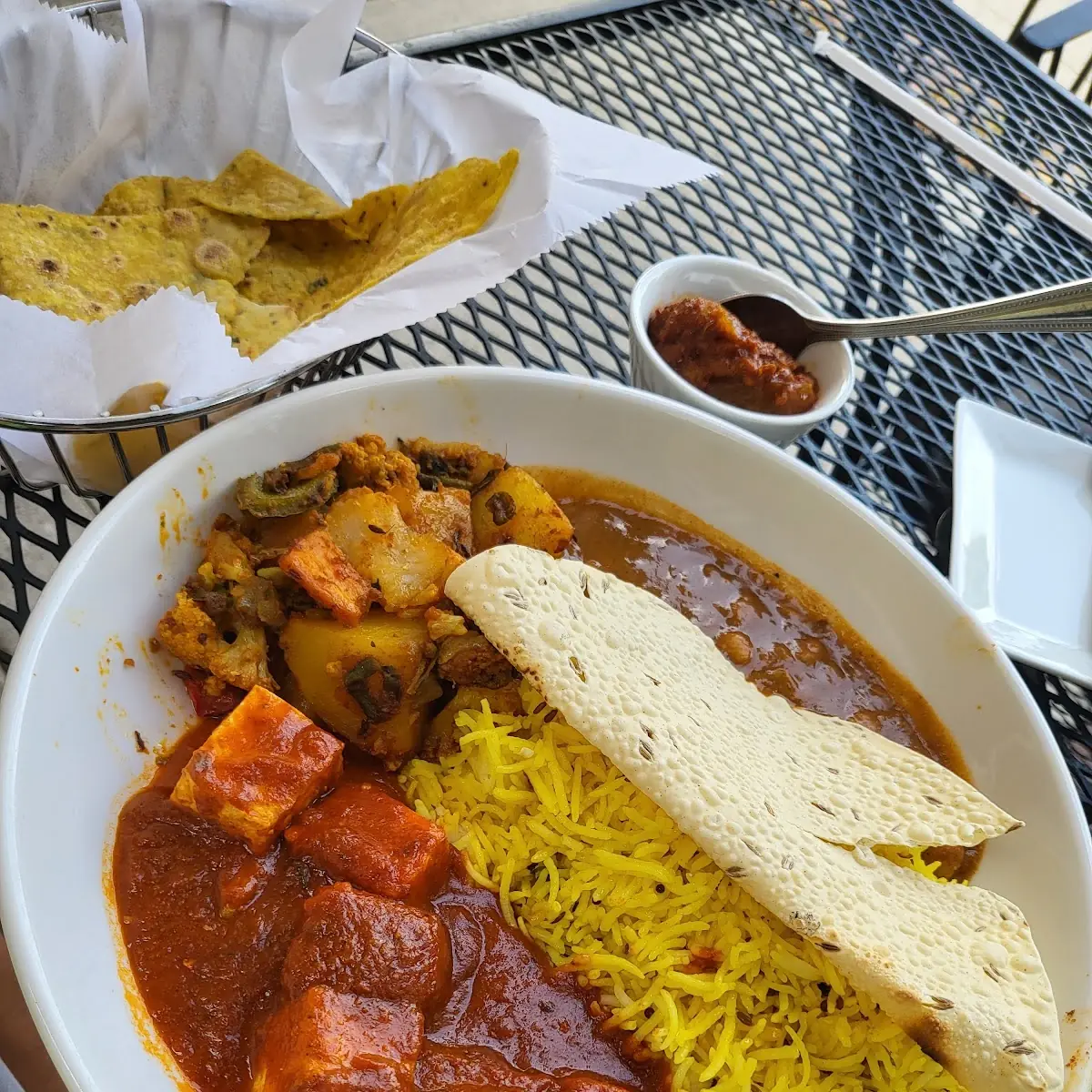 Lamb Vindaloo Served with Naan