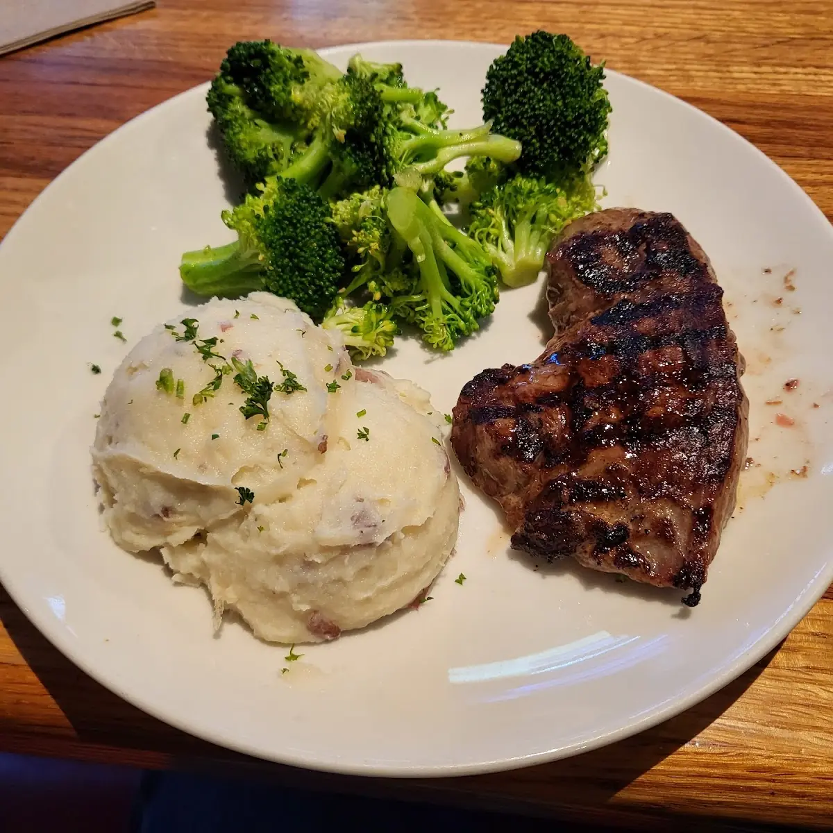 8 Ounce Sirloin Steak Mashed Potatoes and Broccoli