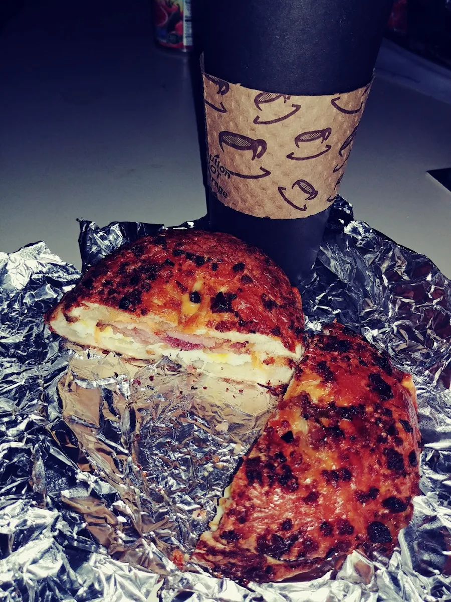 Bacon & Egg Breakfast Sandwich