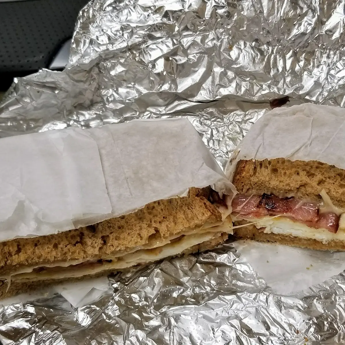 Egg White w Turkey Bacon & Swiss Cheese on Whole Wheat